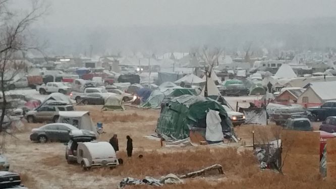 Ruth&neighborStandingRockNov2016